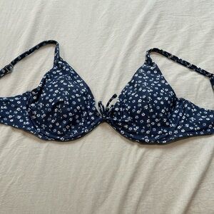 Hollister Underwire Bikini Top